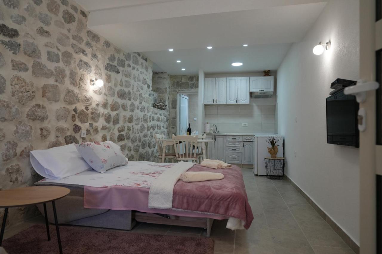 Apartments Visit Perast Bagian luar foto