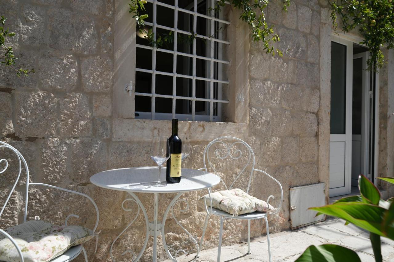 Apartments Visit Perast Bagian luar foto